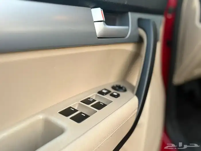 للبيع كيا سورنتو نظييف 23