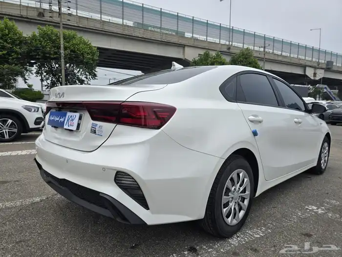 سيراتو K3 بنزين نص فل 2022 5