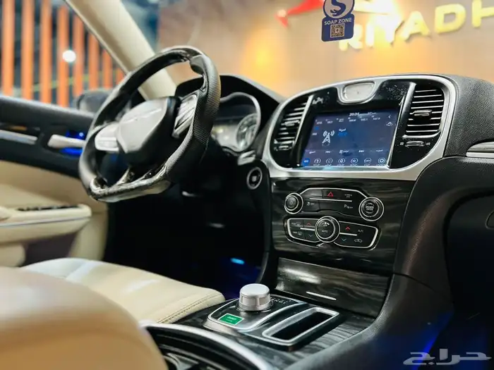 كرايزلر 2018 C300 V6 (بحاله ممتازه) 5