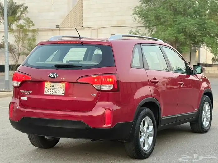 للبيع كيا سورنتو نظييف 10