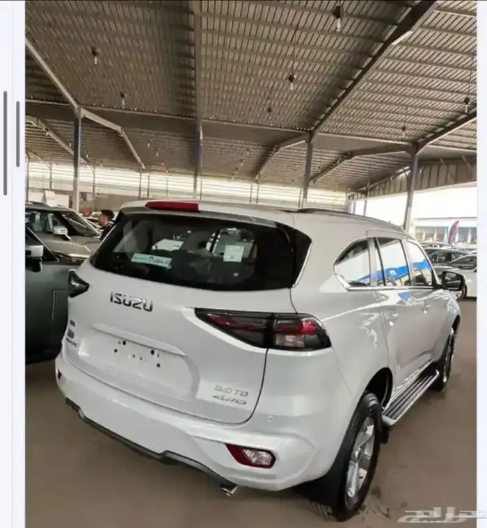 جيب ايسوزو بكل أنواعه 1