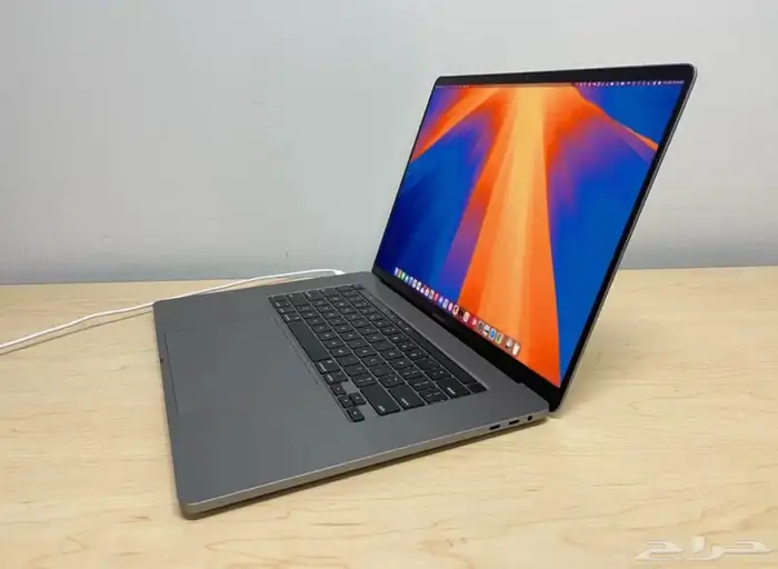 MacBook Pro i9 64gb ram 16inch 500gb SSD 8GB graphics 3