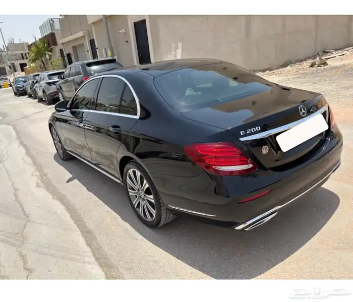 مرسيدس E200 2