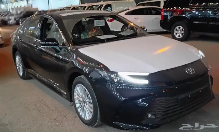 كامري بنزين لوحات سعودي 2025 LE لون اسود 1