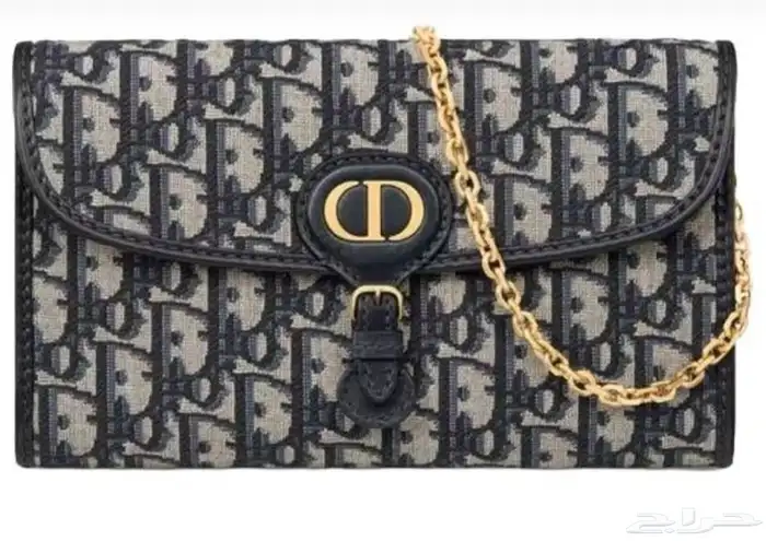 شنطه ماركات ديور قودشي شانيل وجميع إلى منزله متوفره لطلب 9