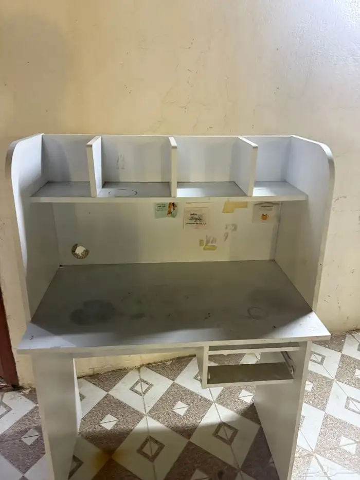 مكتب وطاوله مجلس للبيع 0