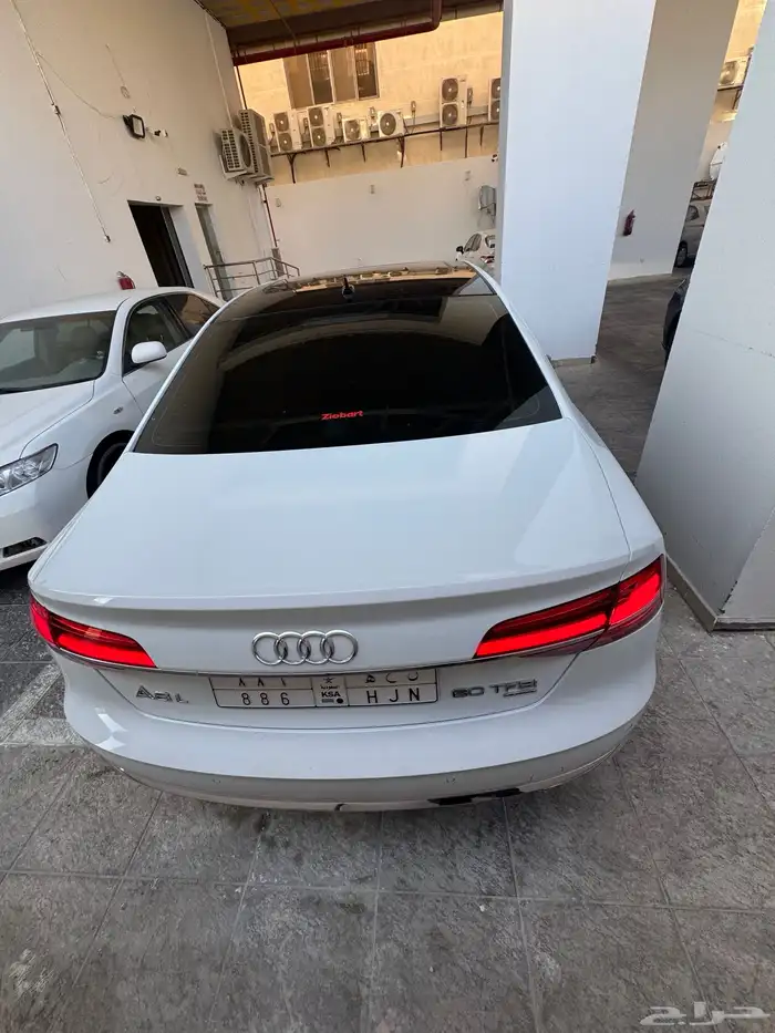 اودي A8 2016 للبيع اعلي فئة بحالة الوكالة 4