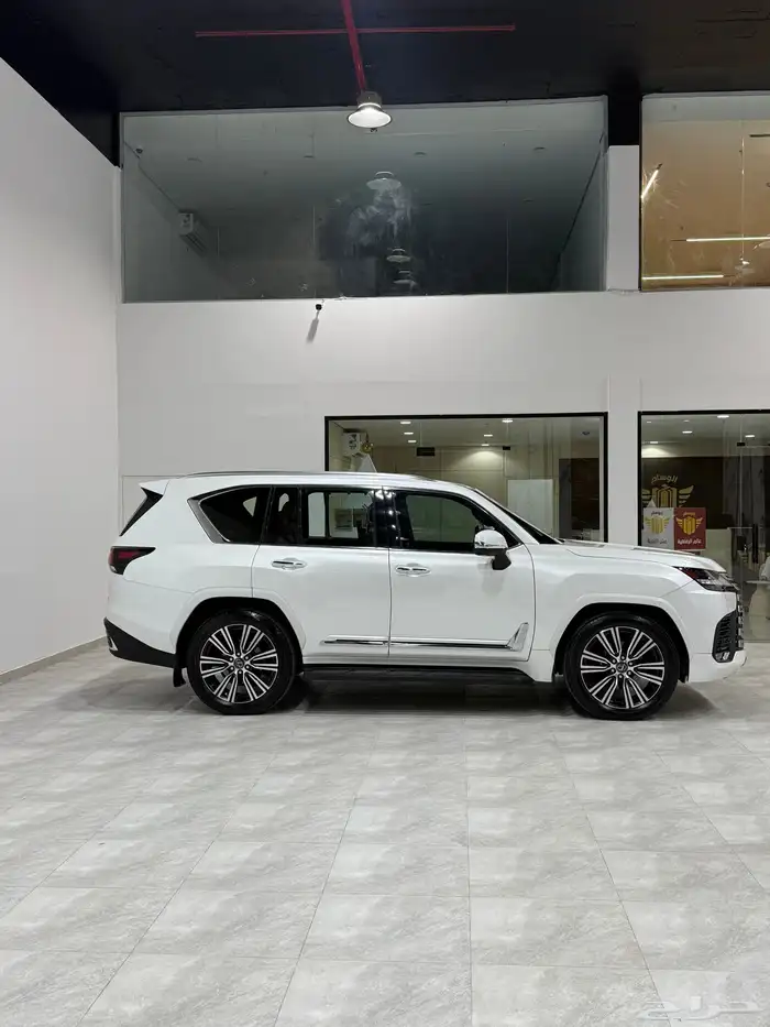 جيب لكزس للايجار 3