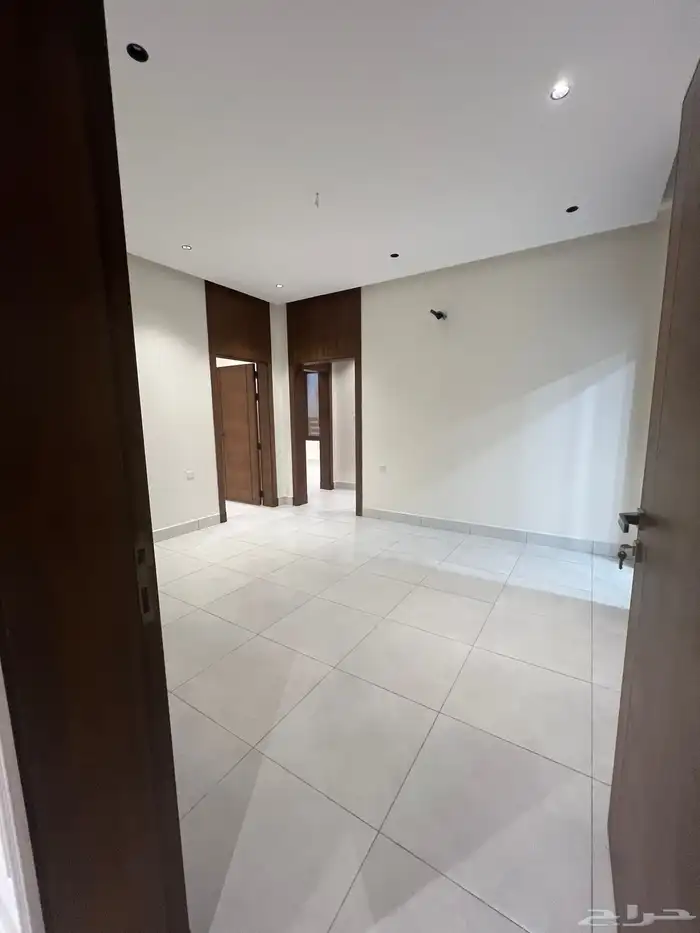 شقه جديده للبيع ب610 الف 2