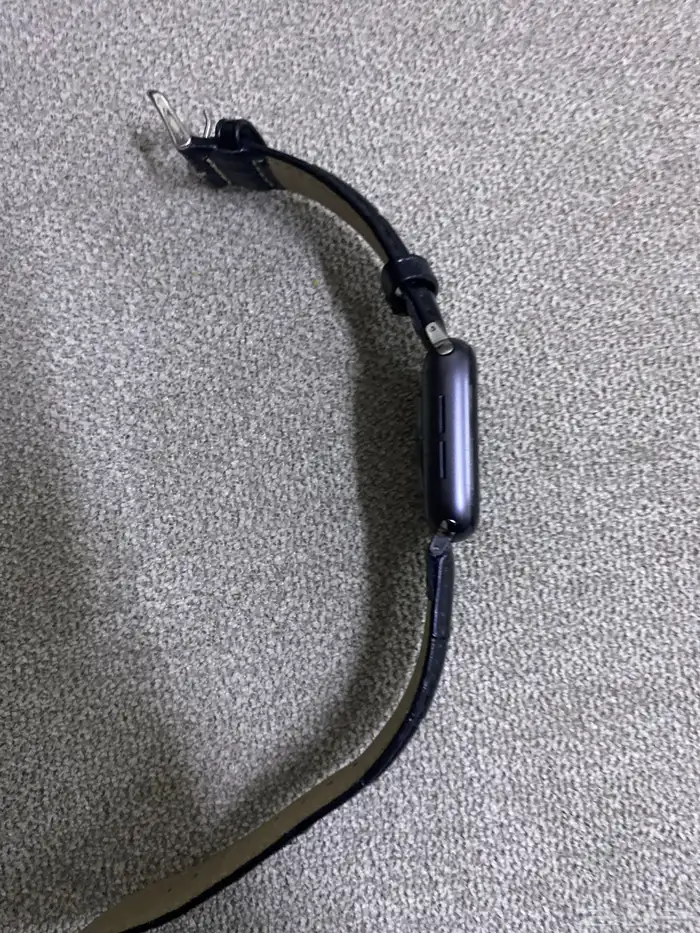 ساعة ابل الجيل 6 3