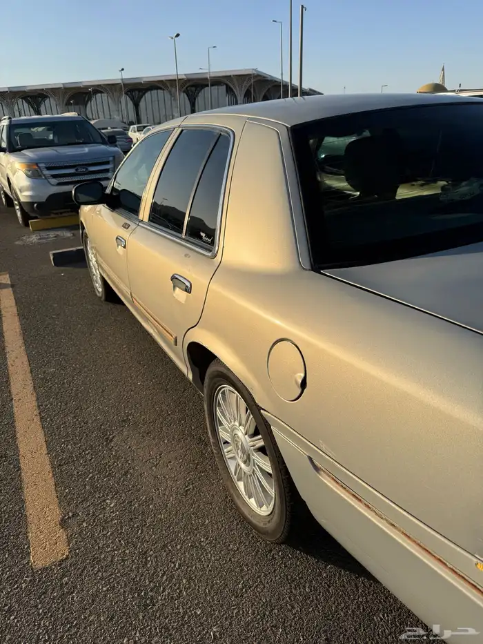 للبيع فورد ماركيز2011 ثاني مالك بدي ومحركات وكاله 1