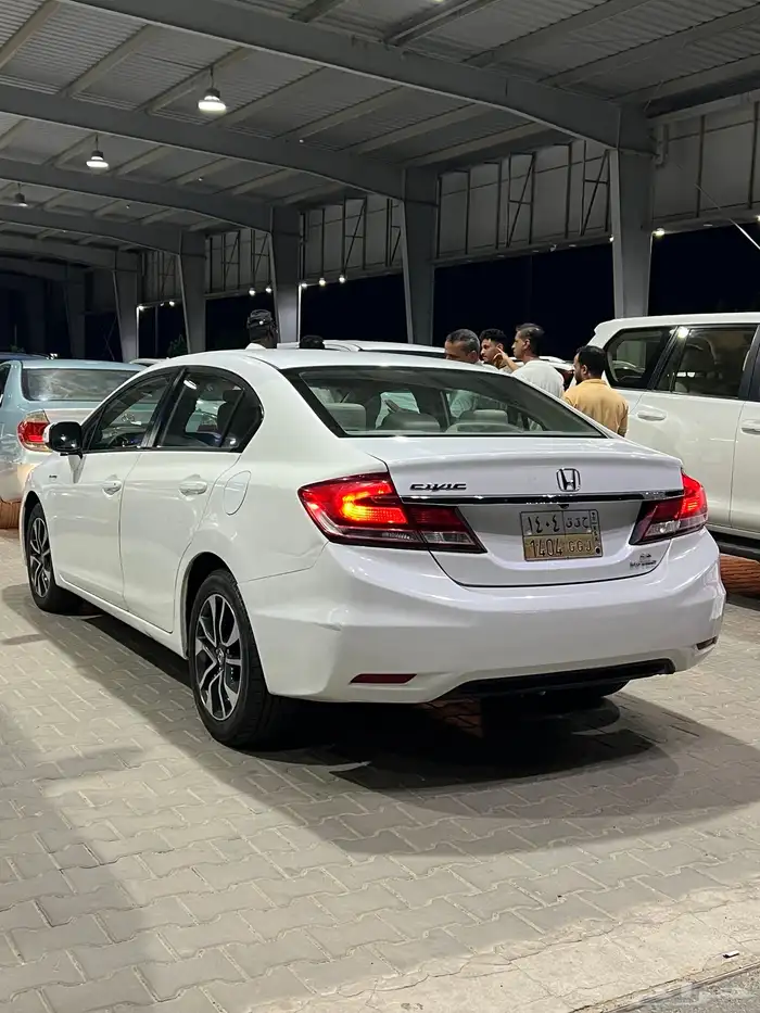 للبيع هوندا سفك 2015 1