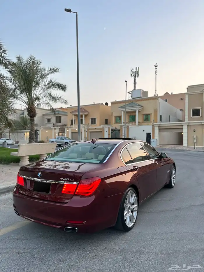 بي ام دبليو الفئة السابعة 2010 1