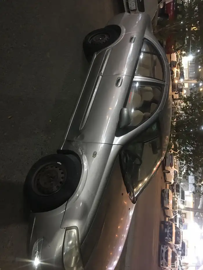 للبيع نيسان صنى 2011 0