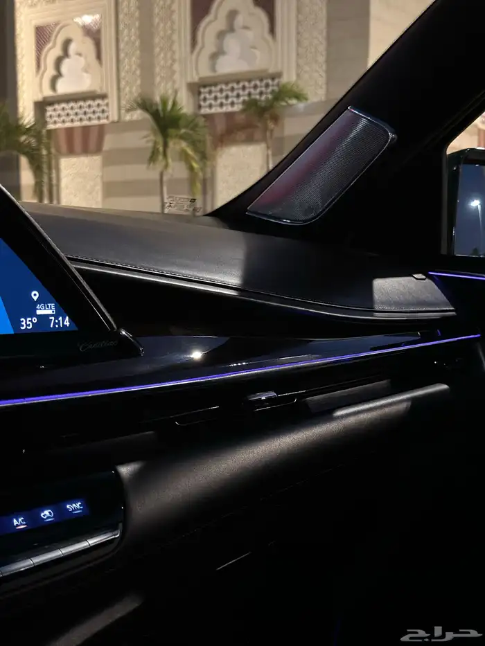 اسكاليد 2021 (بلاتينيوم سبورت) 36