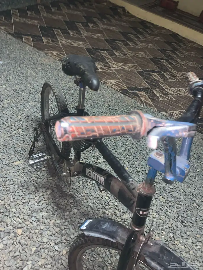سيكل 20 للبيع علا السوم فيه رمان بس تغيره ب 20 ريال 0