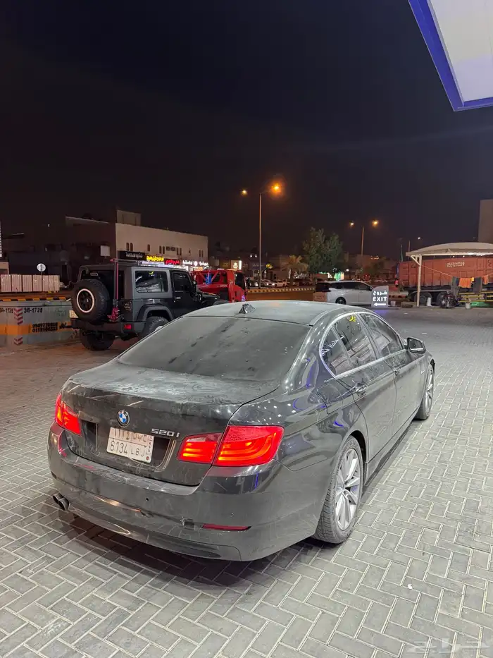 بي ام دبليو 2013 520i 7