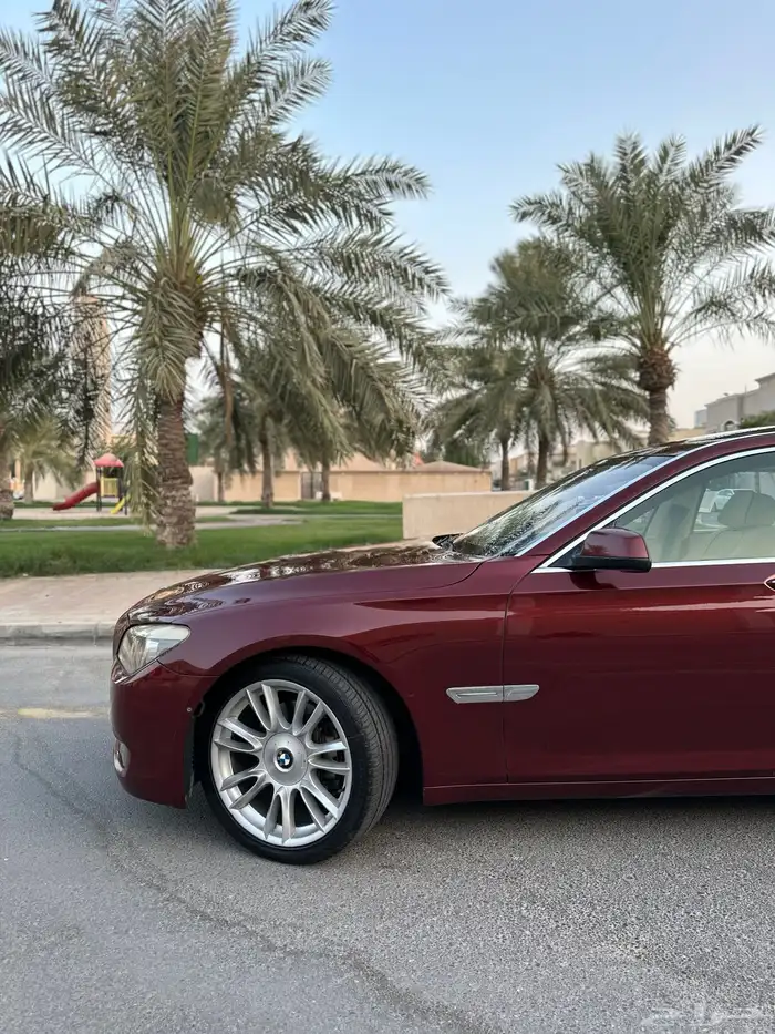 بي ام دبليو الفئة السابعة 2010 9