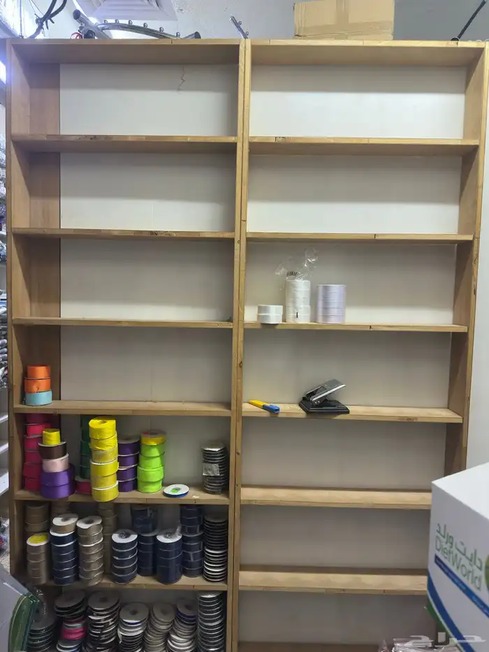 رفوف خشب جداريه مستودعات تخزين مخازن محلات تجاريه 0