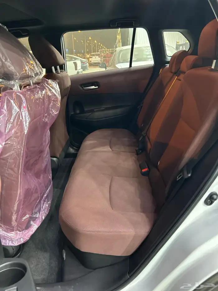 تويوتا كورولا كروس نص فل فتحه 2024هايبرد 98900 شامل الضريبة 15