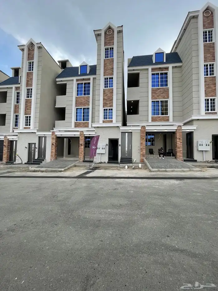 للبيع ادوار ارضيه وشقق علويه خميس مشيط حى المعارض 1