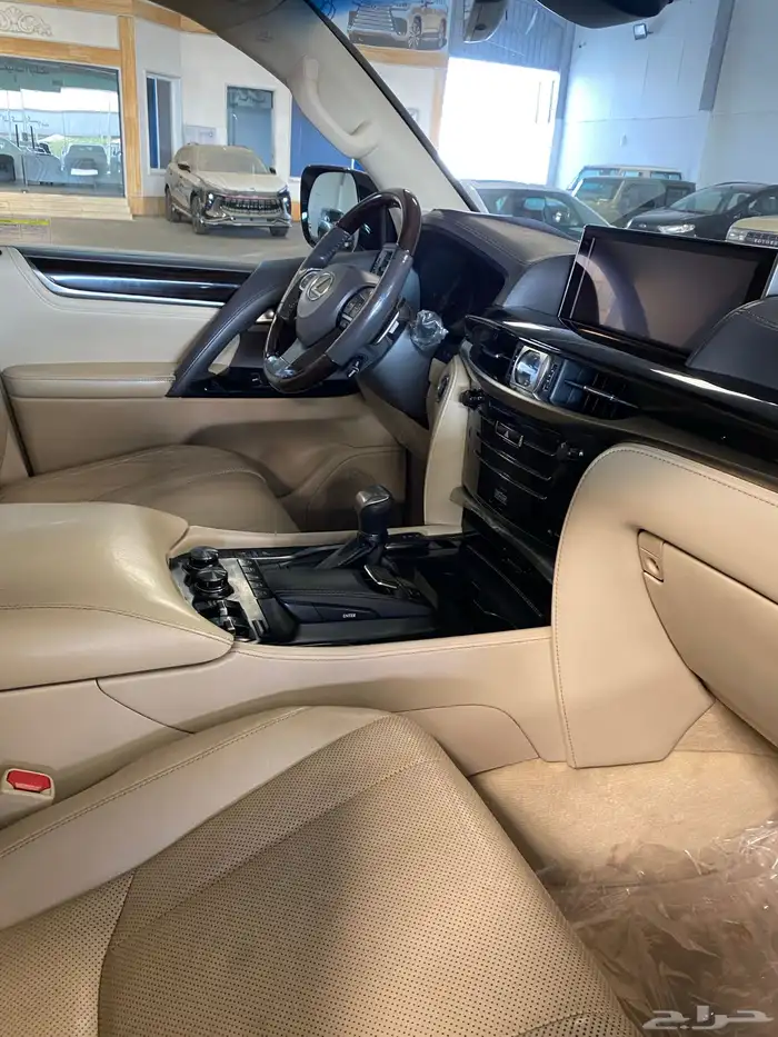 لكزس LX 570 2016 7