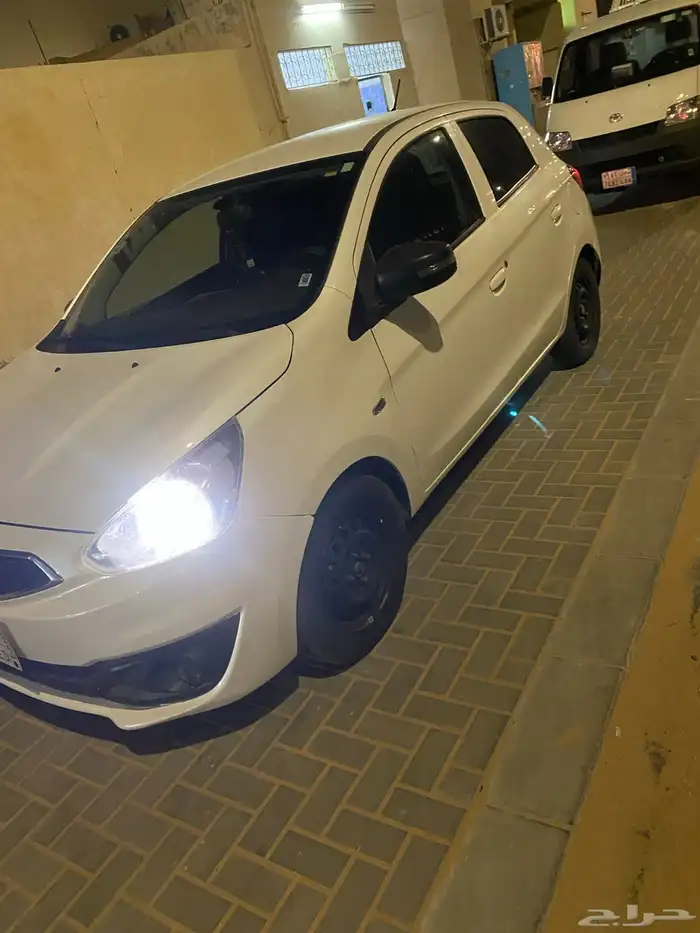 سيارة ميتسوبيشي سبيس ستار 0