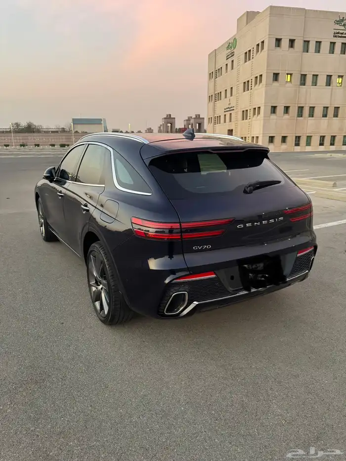 جنسس GV70 2023 2