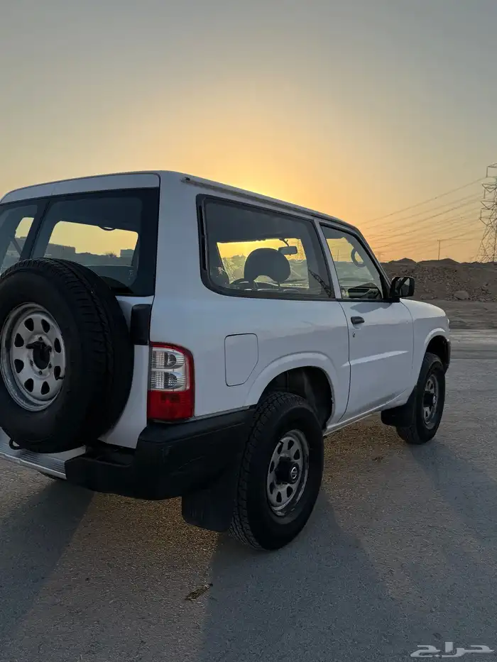 نييسان باترول 2002 مخزن 18