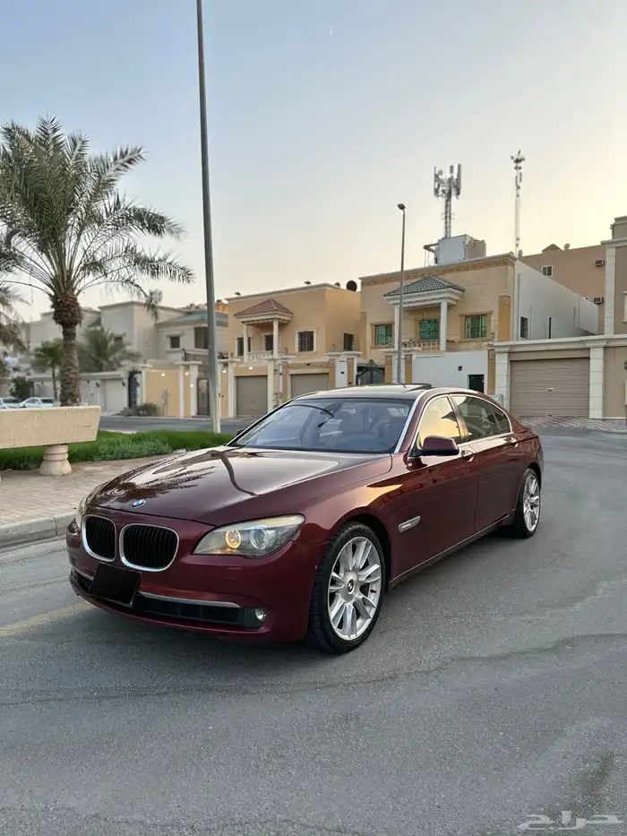 بي ام دبليو الفئة السابعة 2010 4