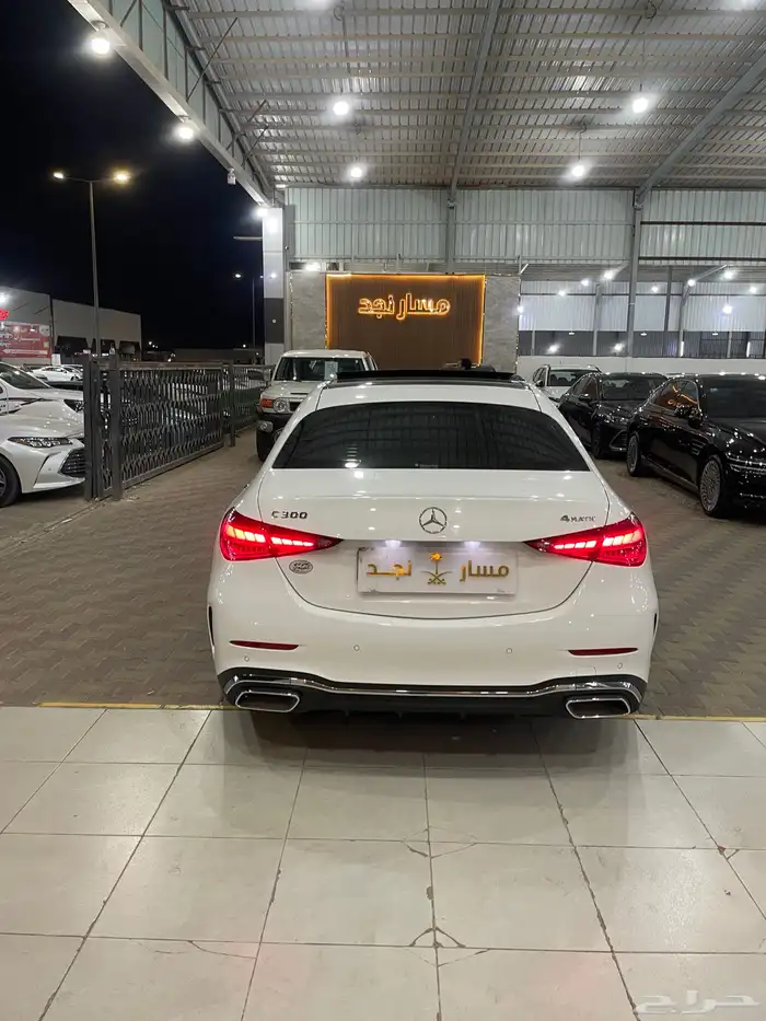 مرسيدس C300 موديل 2023 فل كامل 7