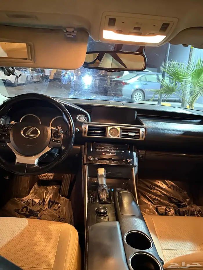 لكزس IS350 2014 9