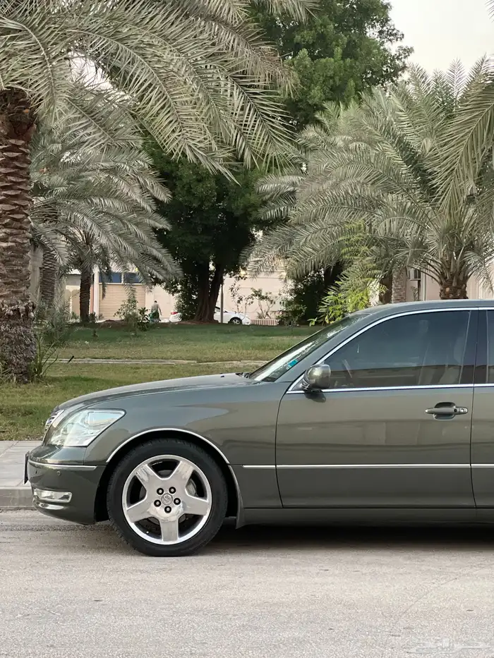 لكزس LS430 موديل 2004 4
