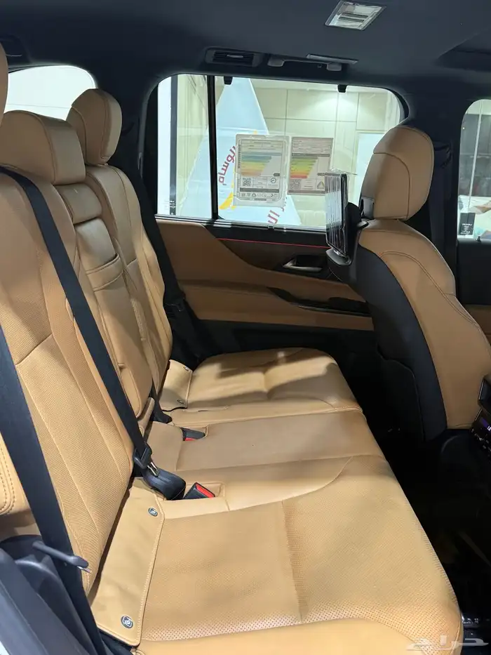 جيب لكزس للايجار 5