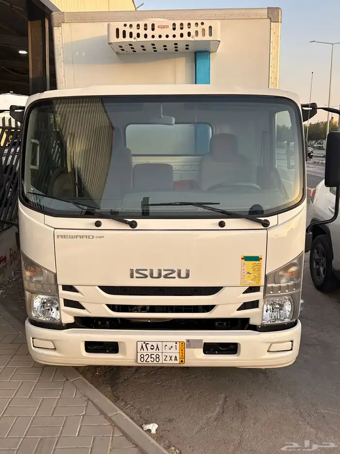ايسوزو دينه ثلاجة للبيع 2024 5متر 1