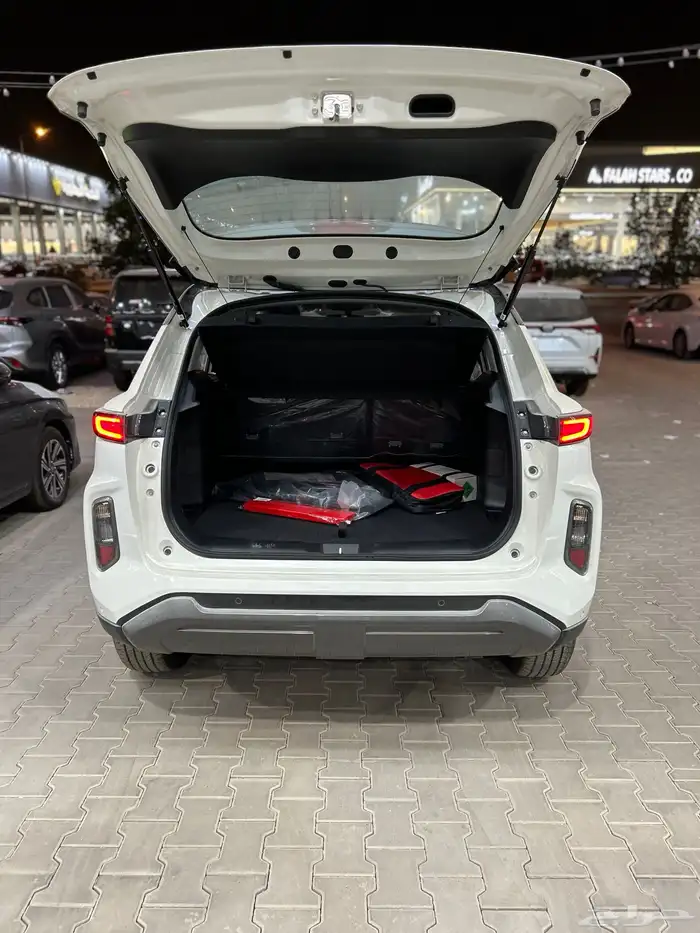 تويوتا كورولا كروس نص فل فتحه 2024هايبرد 98900 شامل الضريبة 5