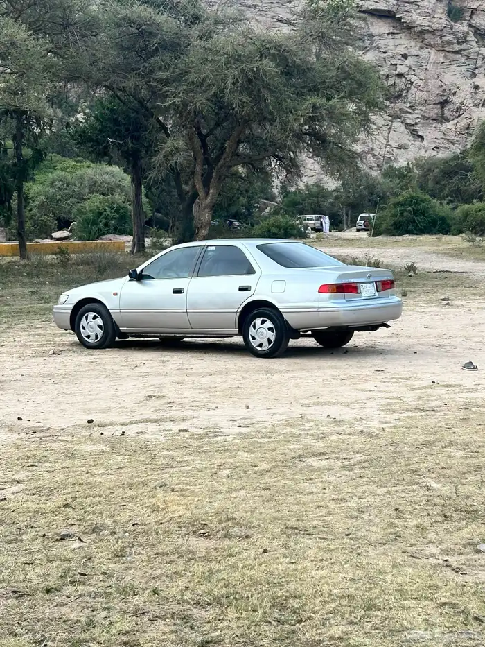 كامري2001 نضيفه جدا  نافض بطنها كامل 3