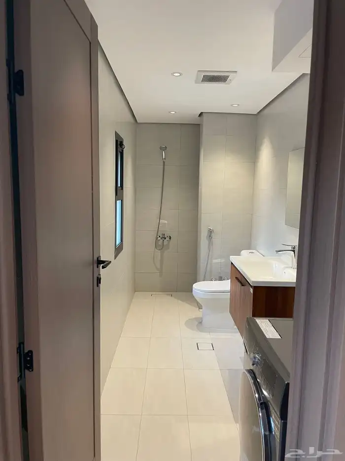 شقة مؤثثة فاخره للايجار 5