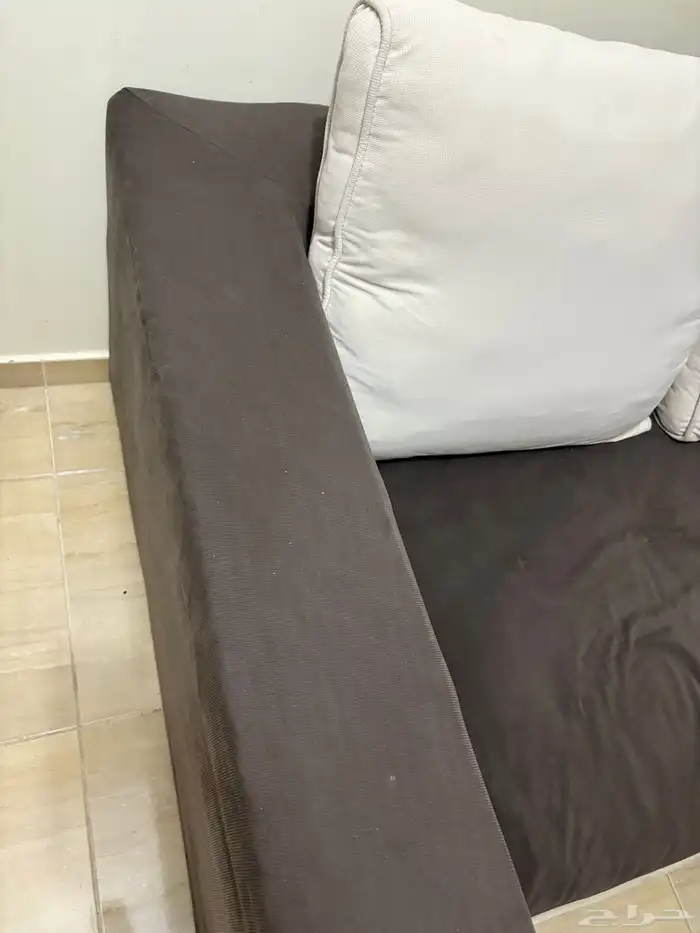 طاولة تلفزيون للبيع وكنب زاوية 5