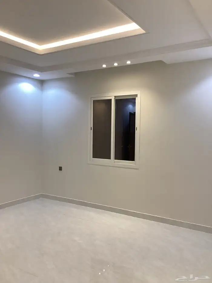 للبيع روف فاخر بتصميم راقي العزيزية أحد رفيدة 6