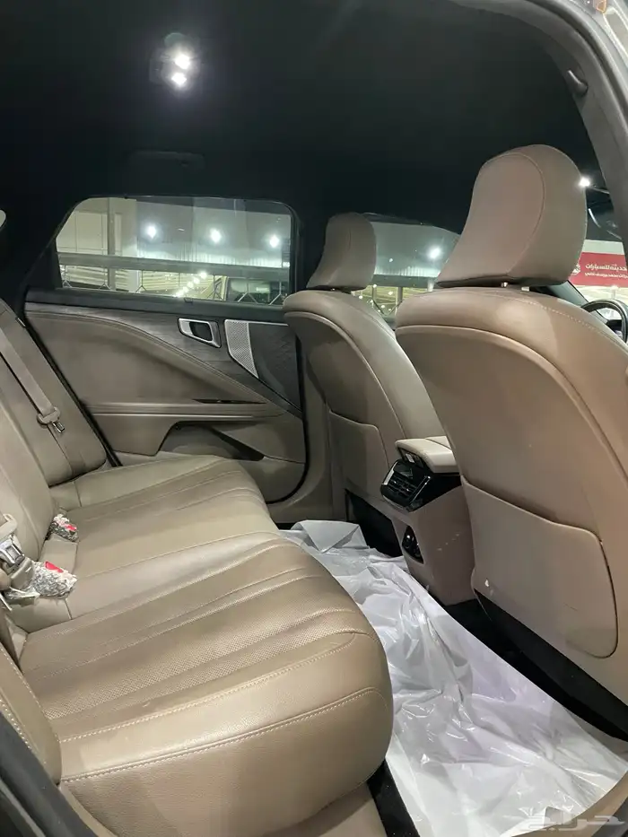 كيا كي 8 موديل 2022 نص فل 14