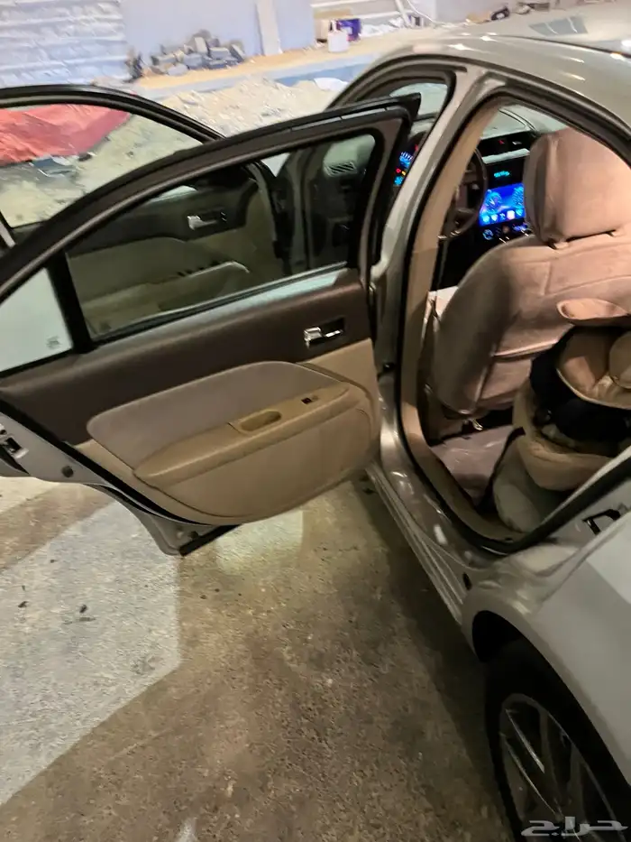 Ford Fusion 8