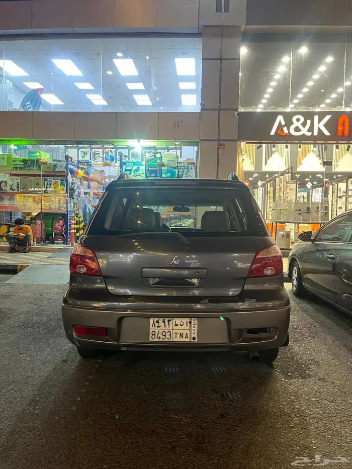 موستبيشي 2006 1