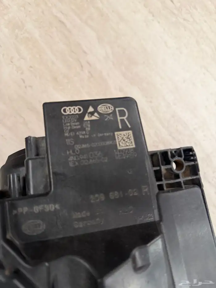 شمعة اودي A8 4