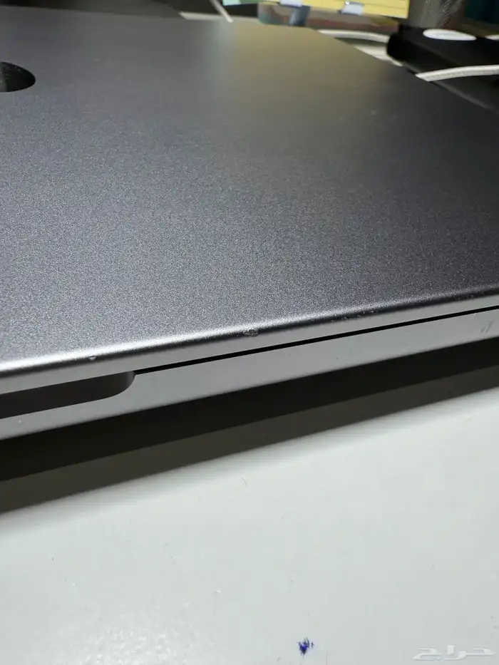 ماك بوك برو M1 pro بسعر مميز 3