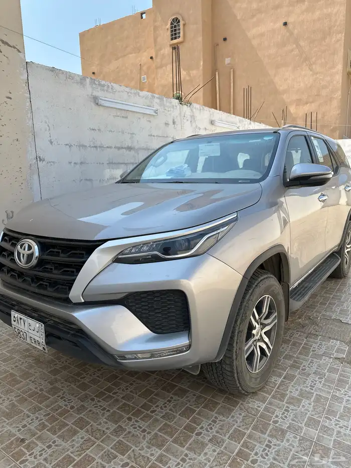 سياره فورشنر نظيف جدا  الممشى 35 الف 0