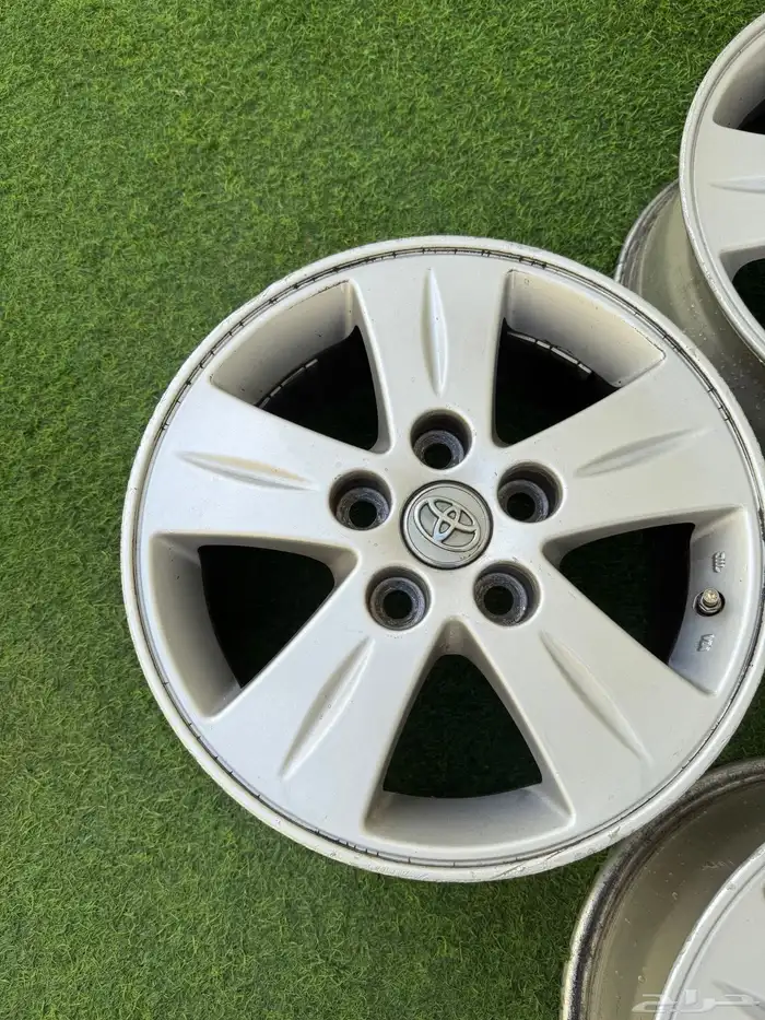 للبيع جنوط كامري GLI 3