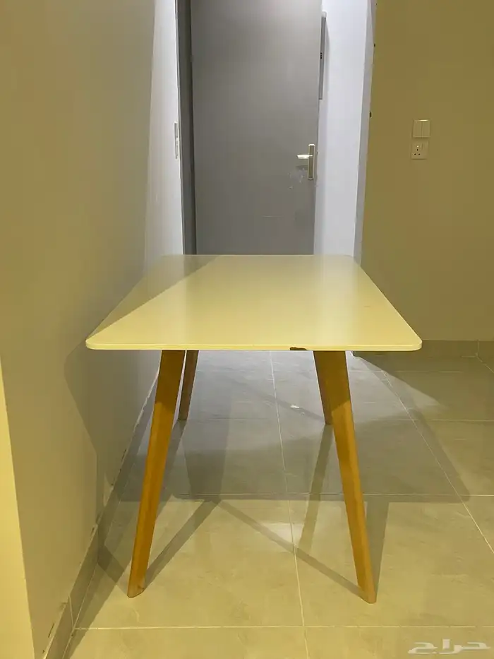 طاولة طعام 0