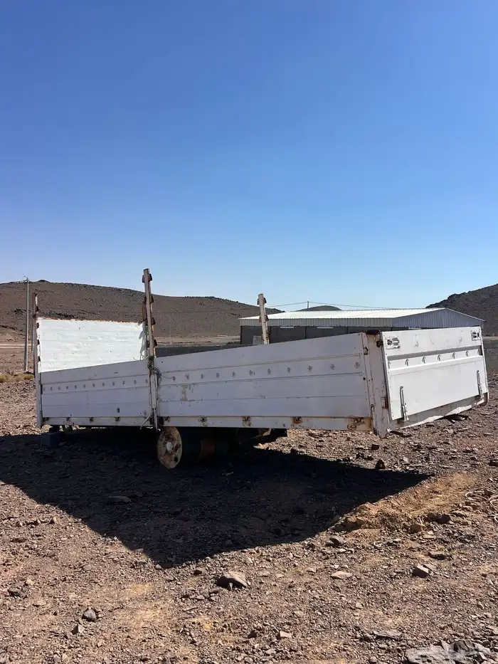 للبيع صندوق مرسيدس ألبي الصناعه الماني الطول 7متر 0