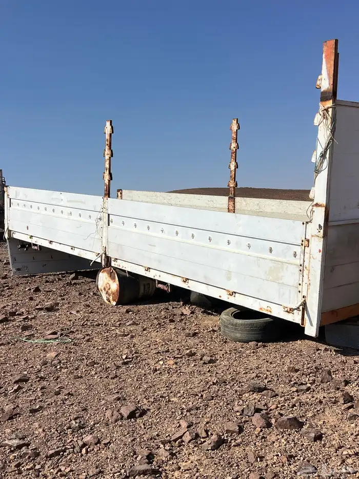 للبيع صندوق مرسيدس ألبي الصناعه الماني الطول 7متر 1